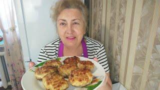 Очень Сочные и Вкуснын Котлеты.Получаются из любого фарша.Муж ест и все нахваливает!