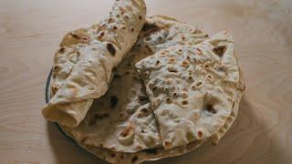 Piadina all’olio di oliva, SENZA LIEVITO IN PADELLA: veloce e arrotolabile